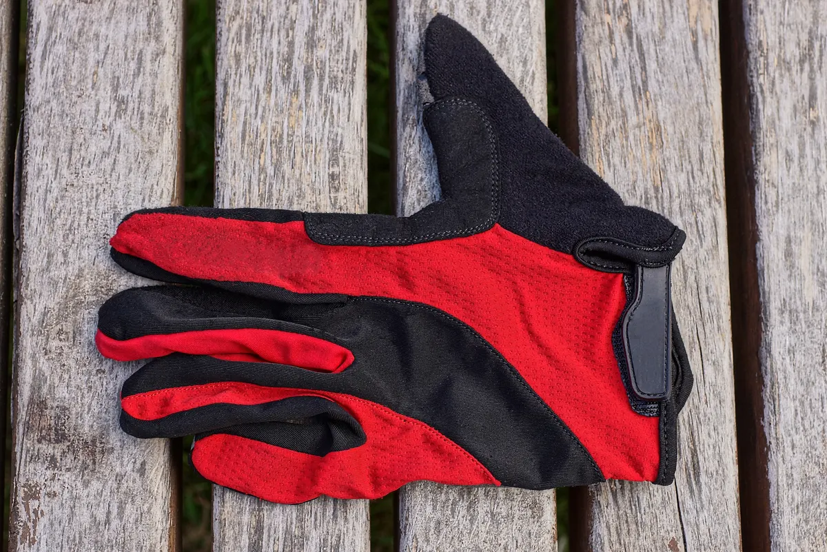 Consider Gloves, Visors, and Other Pickleball Apparel