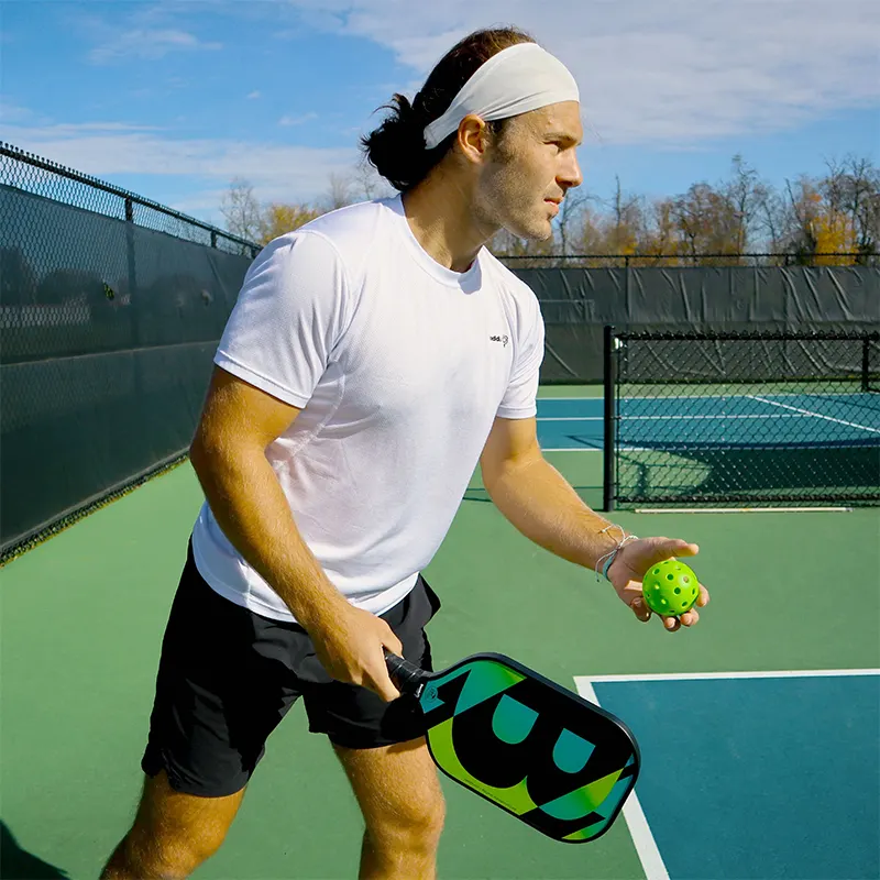 Buying Guide to Find a Top-Rated Pickleball Paddle