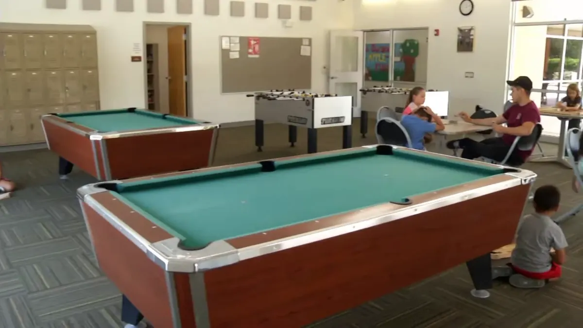 Los Duranes Community Center