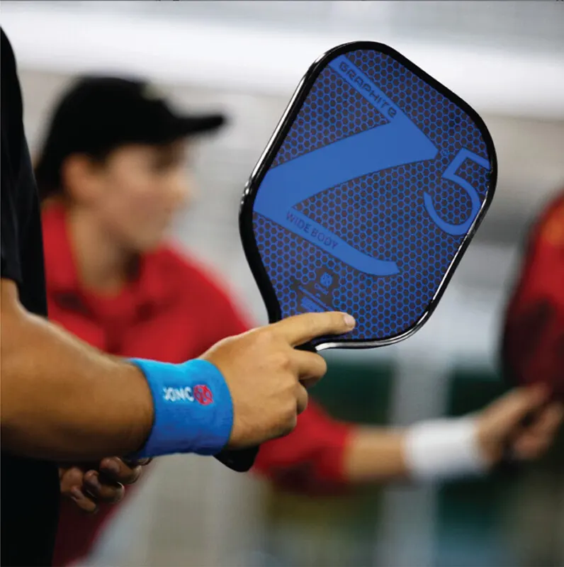 Who Is the ONIX Graphite Z5 Pickleball Paddle Best For?